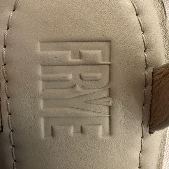 FRYE TAYLOR SANDALS. NEW - Picture 6 of 12